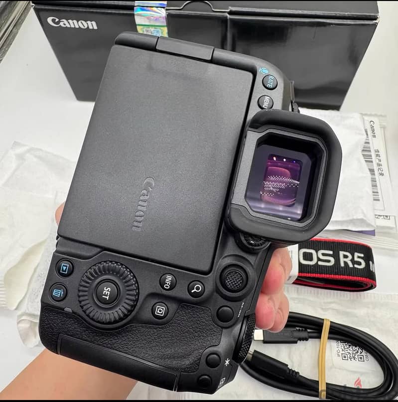 Canon EOS R5 Mark || Mirrorless Camera 2