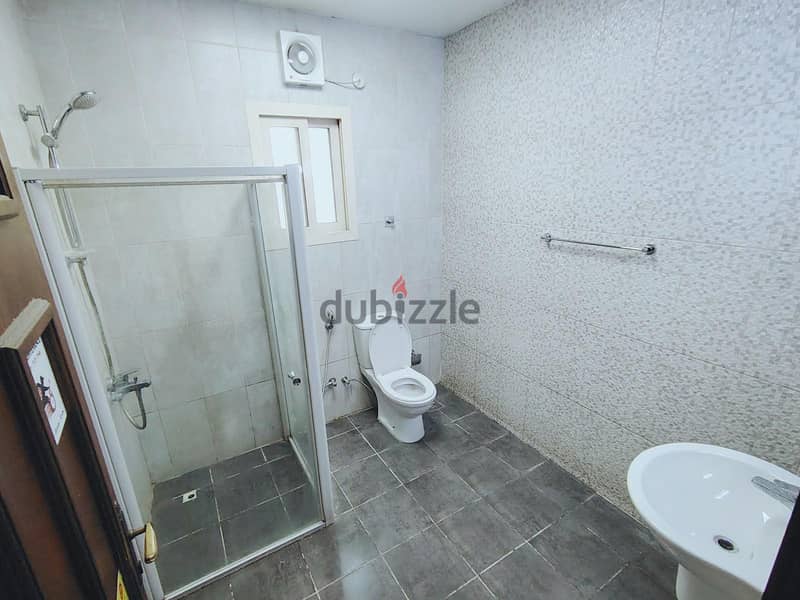 Executive bachelors rooms for rent 9