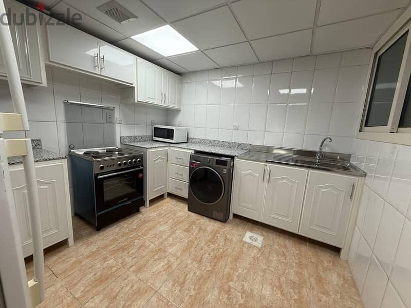 Executive bachelors rooms for rent 16