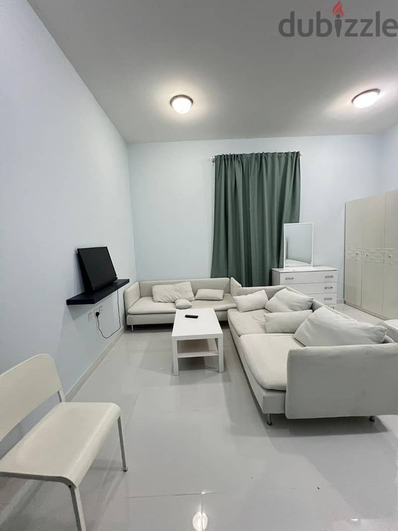 FF Big studio Al Dafnah area 4