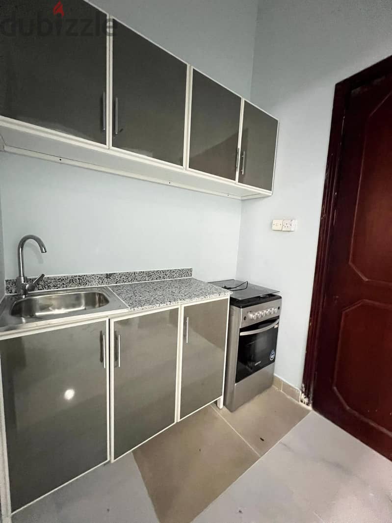 FF Big studio Al Dafnah area 9