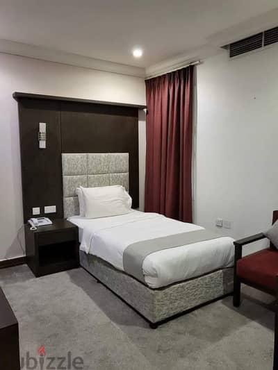 fully furnished rooms with private toilet for monthly stay