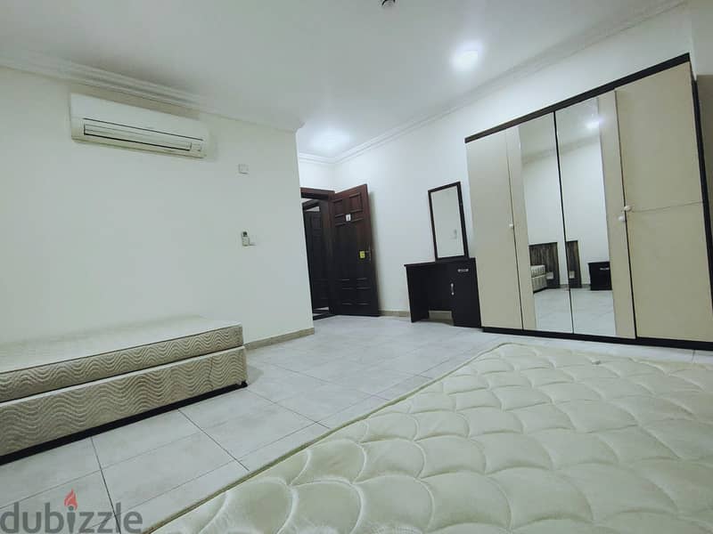 Executive bachelors Rooms for rent 7