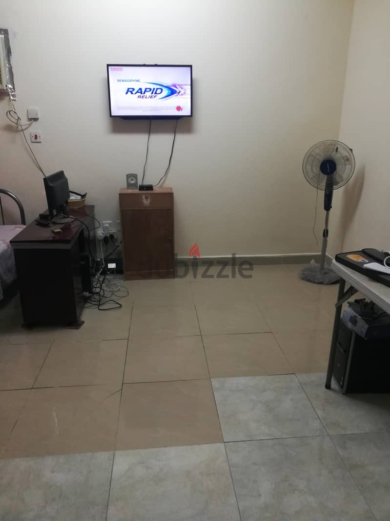 executive bachelor one bed space available at mammoura area 1