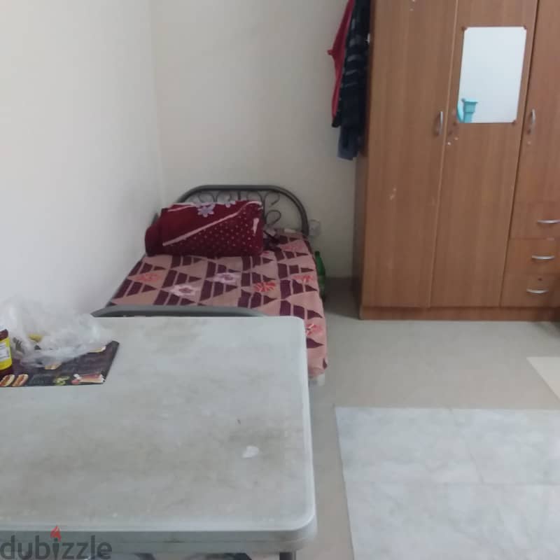 executive bachelor one bed space available at mammoura area 2