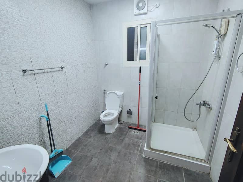 Executive bachelors rooms for rent 4