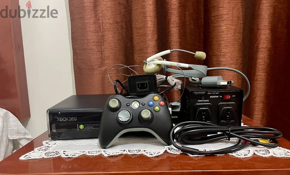Xbox 360 S Console Bundle - 1 Controller + & Original Headset 3