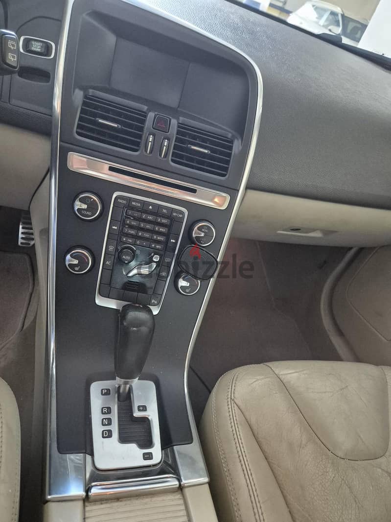 Volvo XC60 2012 T6 AWD 6