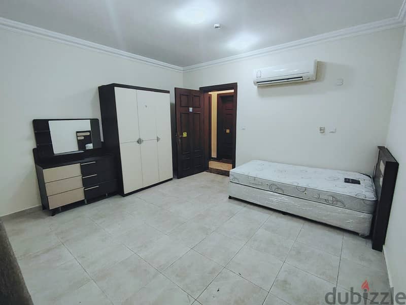 Executive bachelors rooms for rent 4