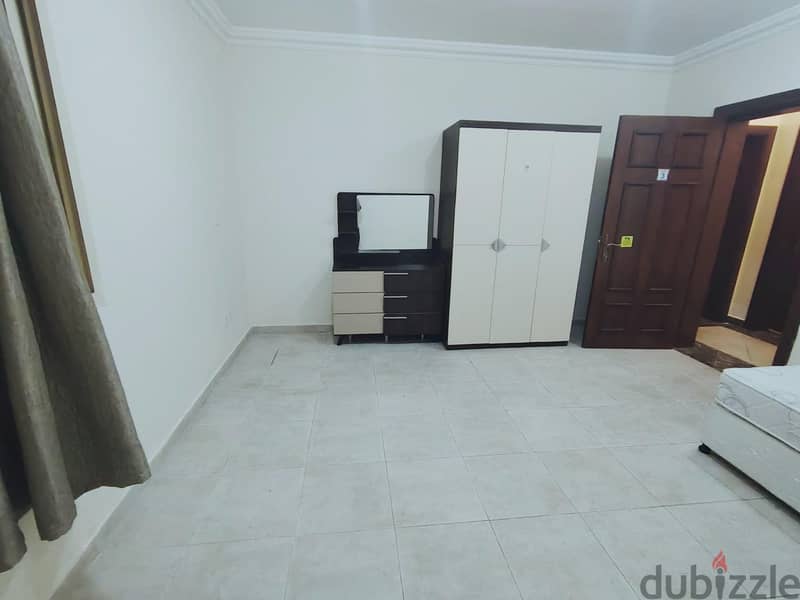 Executive bachelors rooms for rent 5