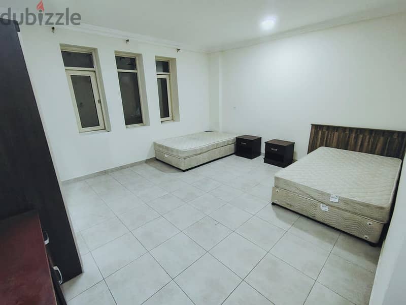 Executive bachelors rooms for rent 10