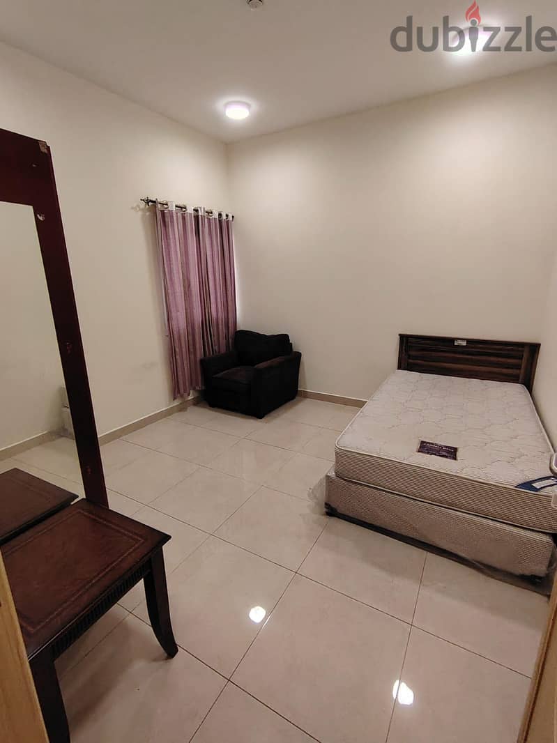 Executive bachelors rooms for rent 18