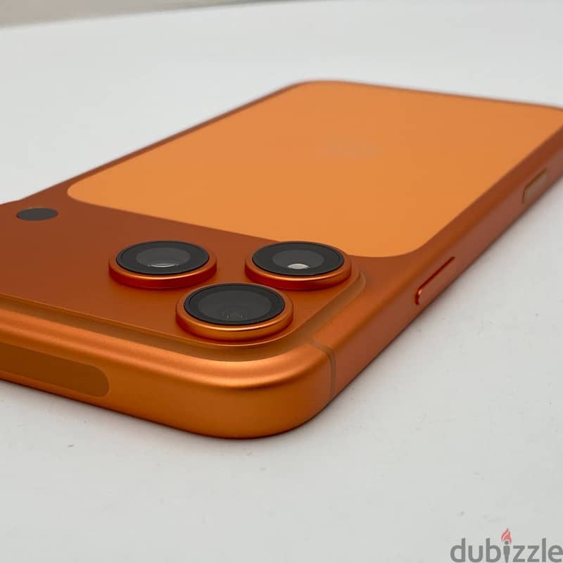Apple iPhone 17 Pro Max - 1TB - Cosmic Orange (Unlocked) 3