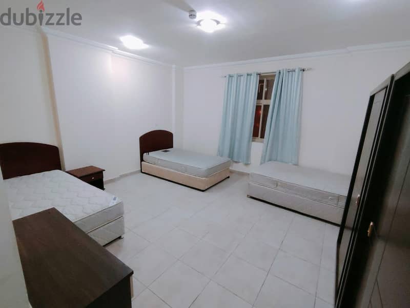 Executive bachelors Rooms for rent 11