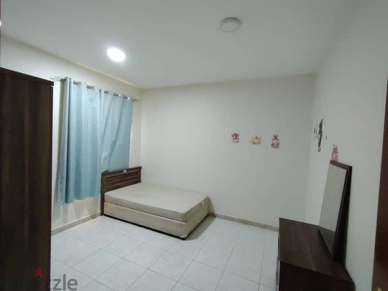 Executive bachelors Rooms for rent 13