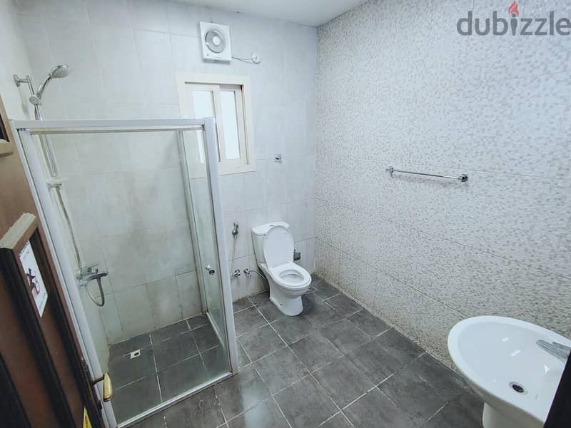 Executive bachelors rooms for rent 3