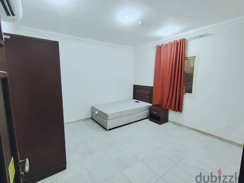 Executive bachelors rooms for rent 6