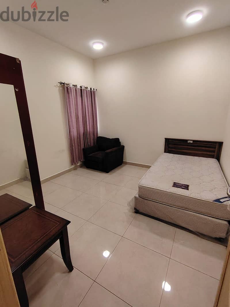 Executive bachelors rooms for rent 17