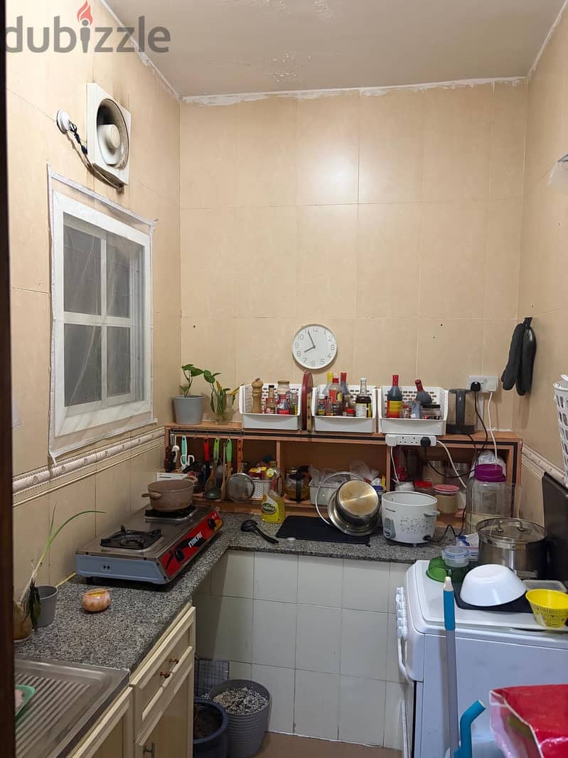 ORIGINAL 1BHK AVAILABLE IN ALKHOR 4