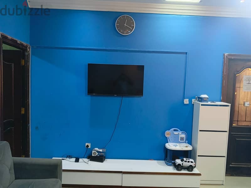 Spacious 1 BHK 4