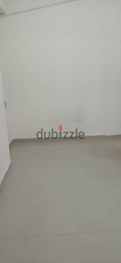 wakrah studio Near Retailmrt