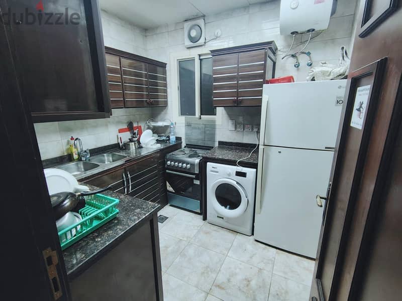 Executive bachelors rooms for rent 7