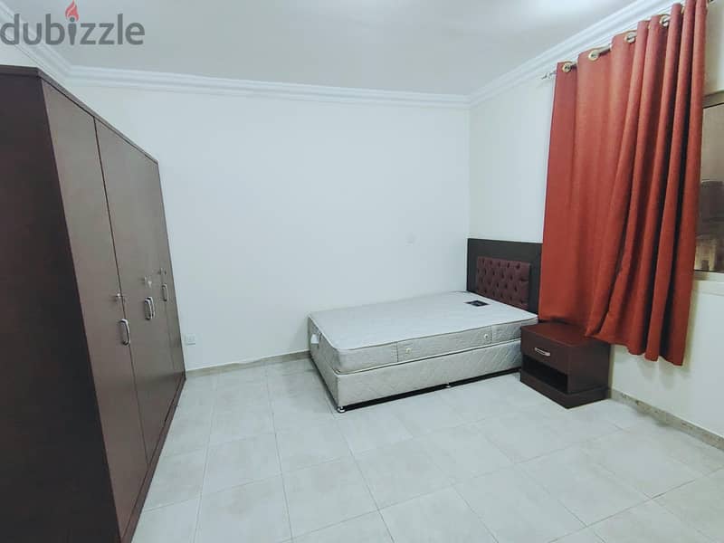 Executive bachelors rooms for rent 9