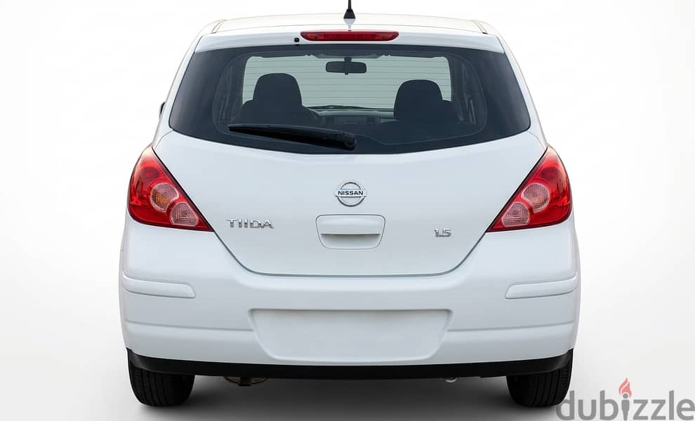 Nissan Tiida 2011 1