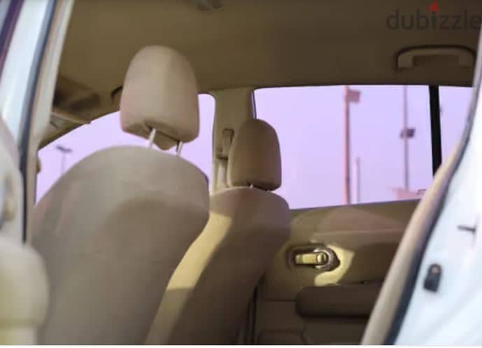 Nissan Tiida 2011 3