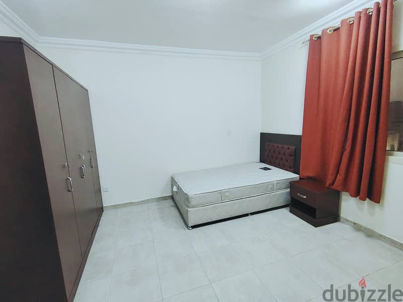 Executive bachelors rooms for rent 5