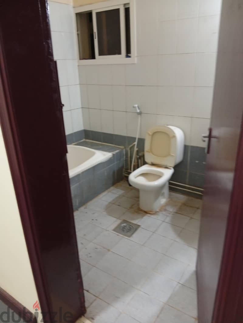 Bed space available for bechular in old Al Ghanim Doha 2