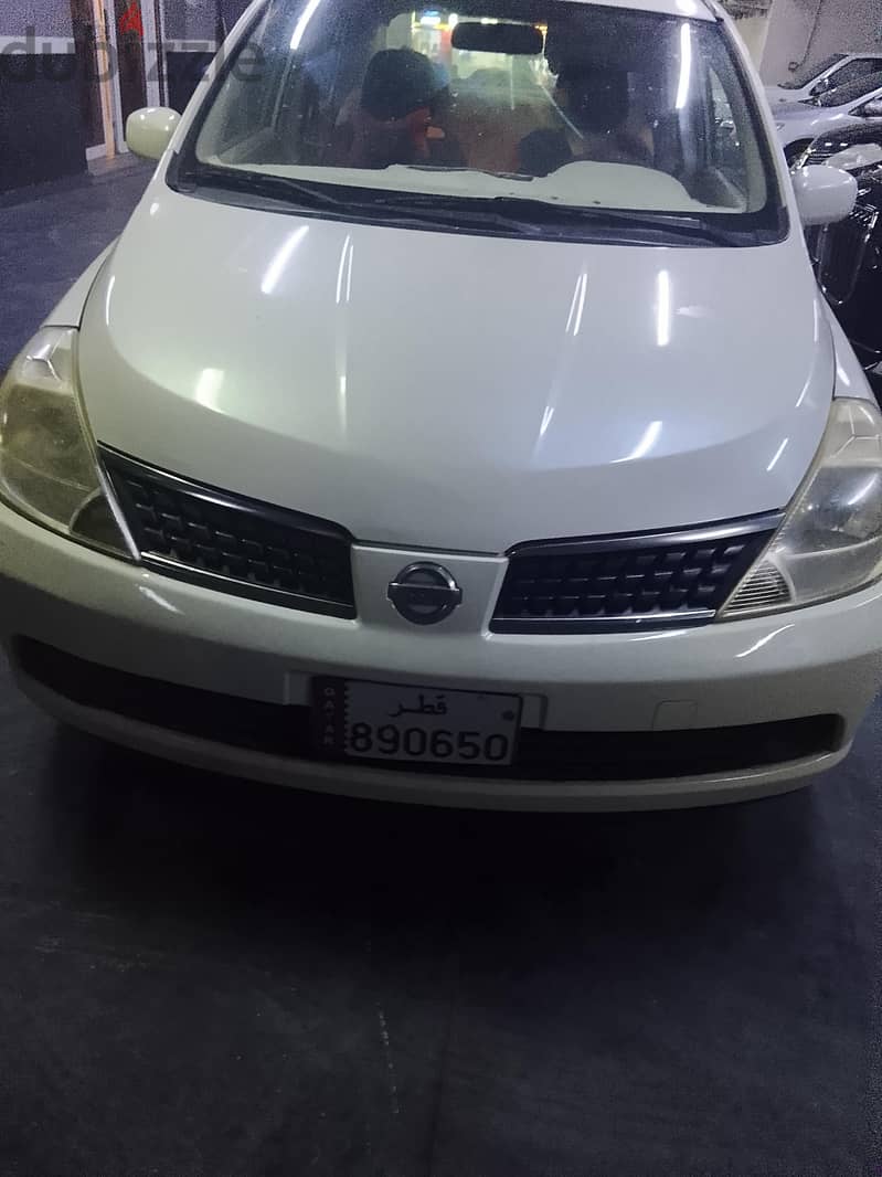 Nissan Tiida 2008 1