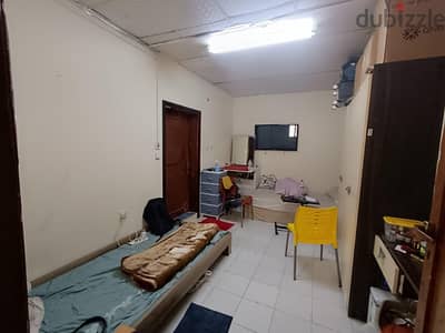family studio hilal Nuija QR1800