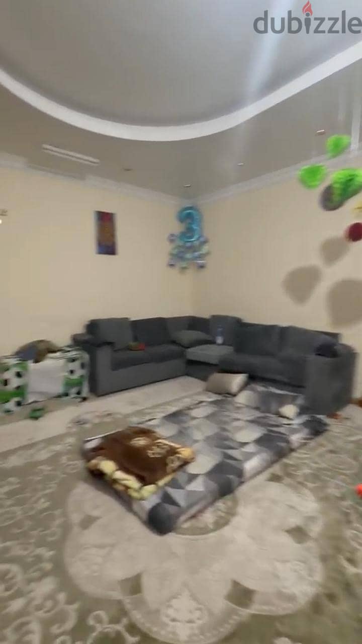 specious studio avilable for rent 2