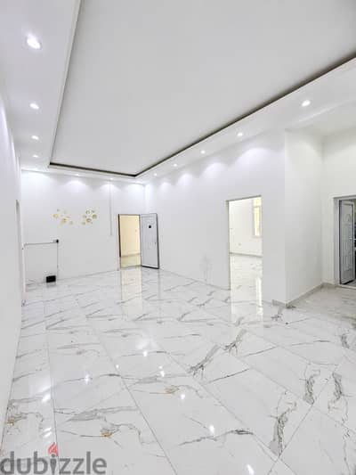 Huge 2 bed ( 1+ kids room ) Azeeziya murra - Included all