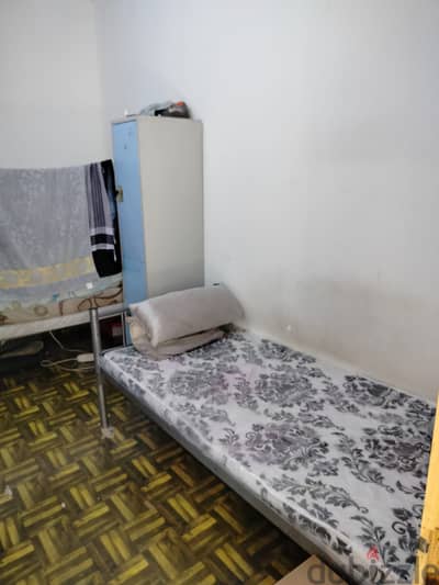 Bedspace for Executive Bachelor in Mansoura - 1 Min to Metro - QAR 500