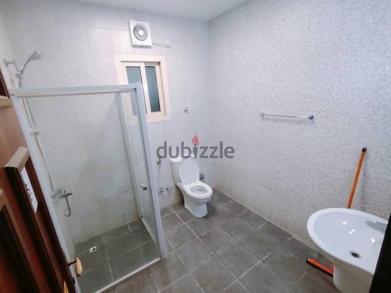 Executive bachelors rooms for rent 4