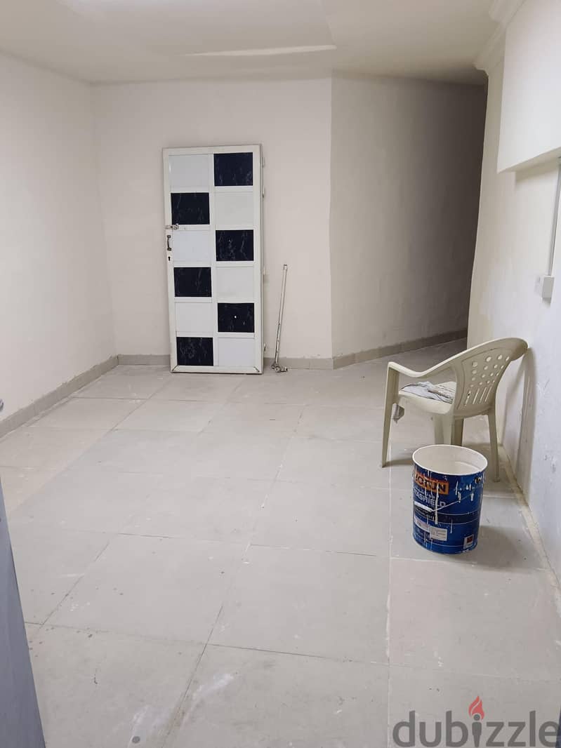 Studio room available in mamoura 1