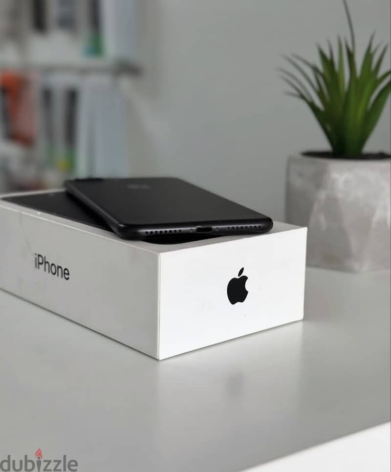 APPLE IPHONE 7 PLUS 4
