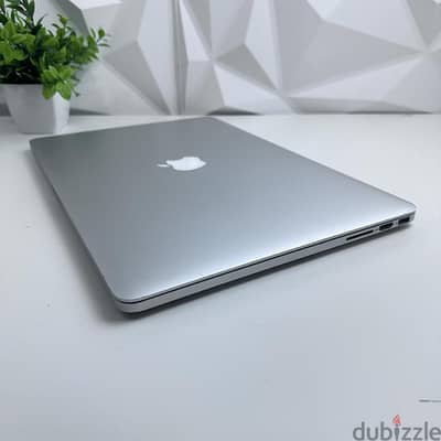 Apple macbook pro core i5 13.3 inch retina display