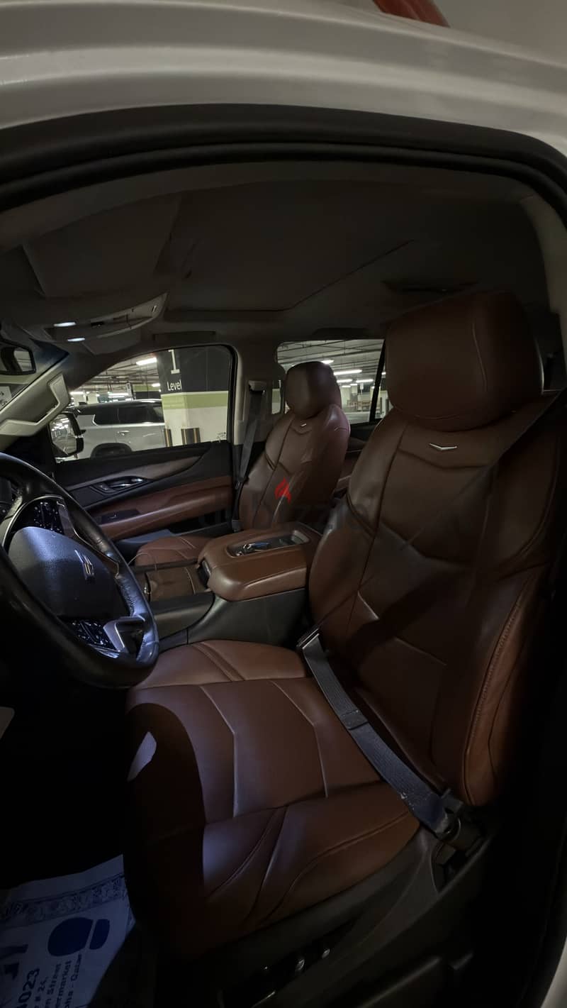 Cadillac Escalade 2016 Agency 8