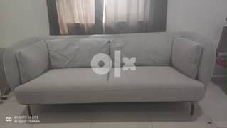Stylish sofa bought from pan Emirates 0