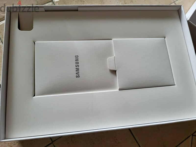 BRAND NEW Samsung Galaxy Tab a8 sm-x200 64gb, Wi-Fi, 10,5" - 2