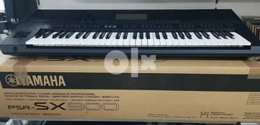 Yamaha PSRSX900 61-key Arranger Keyboard Workstation 0