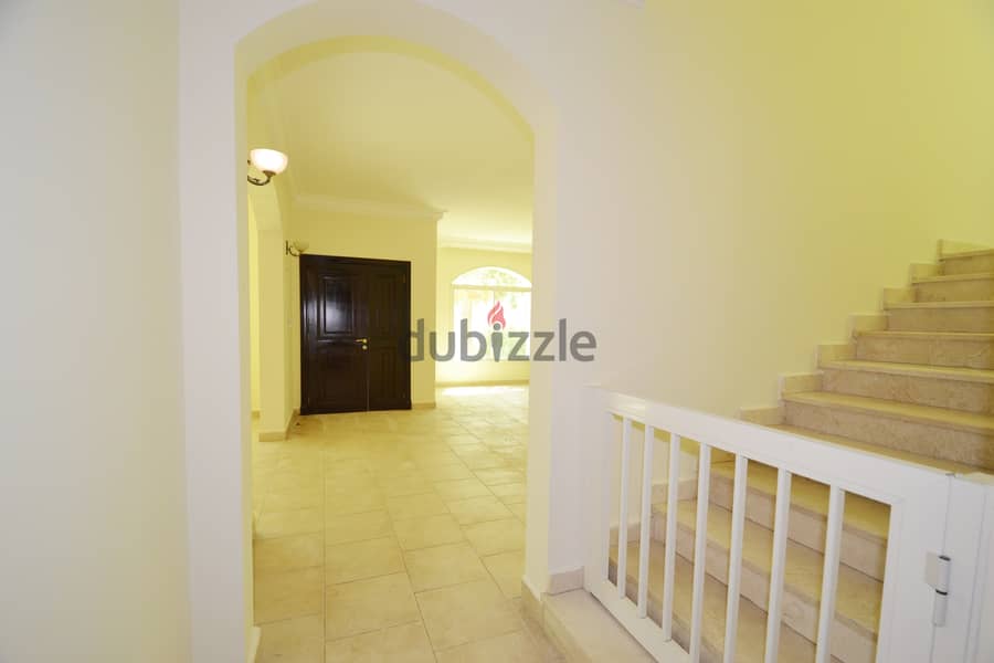 Large 5-bed stand-alone villa near Landmark Mall with private parking. 3