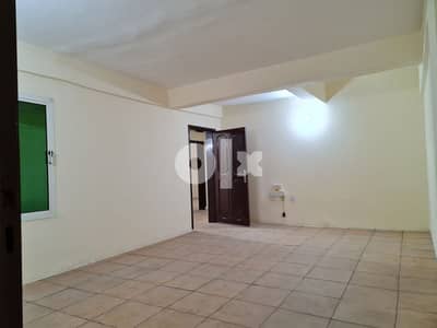 specious flat in muntazah/ شقة مساحة واسعة في المنتزه