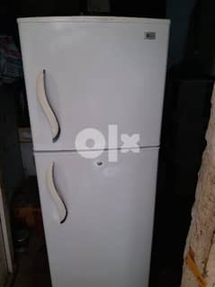 fridge for sell call me 74730553 0