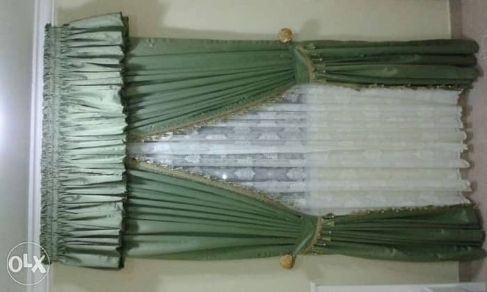Carpet curtains blinds roller verticals wallpaper sofa 6