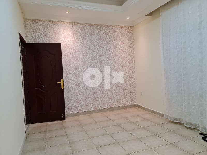 1bhk balcony in wesbay / شقة مع بلكونة في الخليج الغربي 3