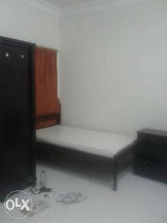 3 bhk flat for exec bachellors in old airport 0